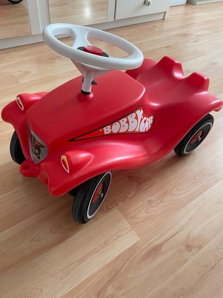 Rotes Bobby Car